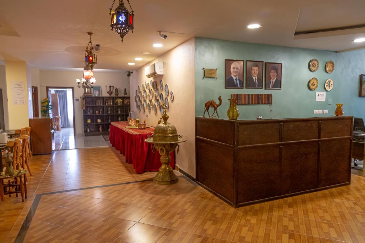 Antika Amman Hotel Экстерьер фото