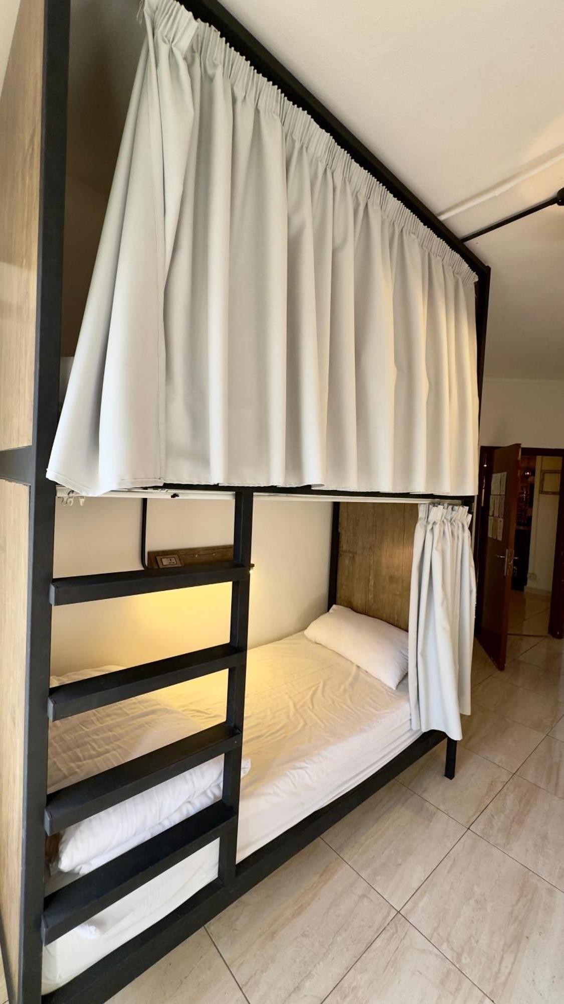 Antika Amman Hotel Экстерьер фото