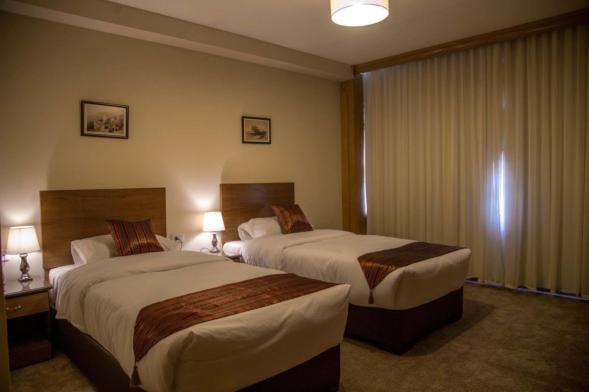 Antika Amman Hotel Экстерьер фото