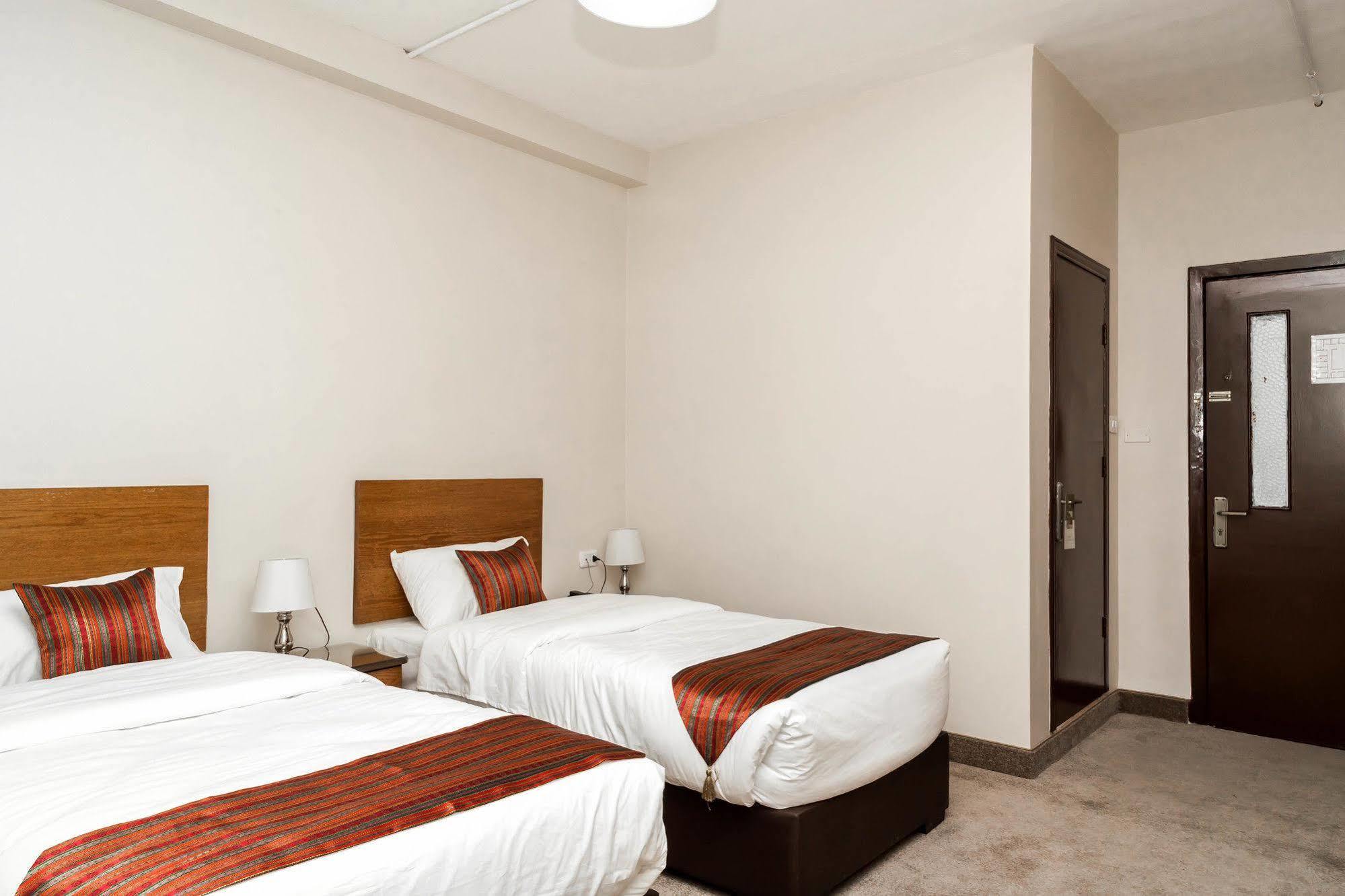 Antika Amman Hotel Экстерьер фото